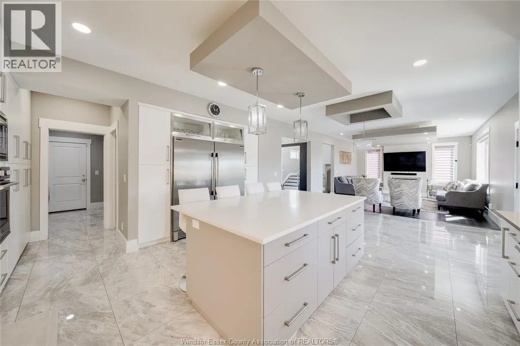 1140 REGENCY CRESCENT