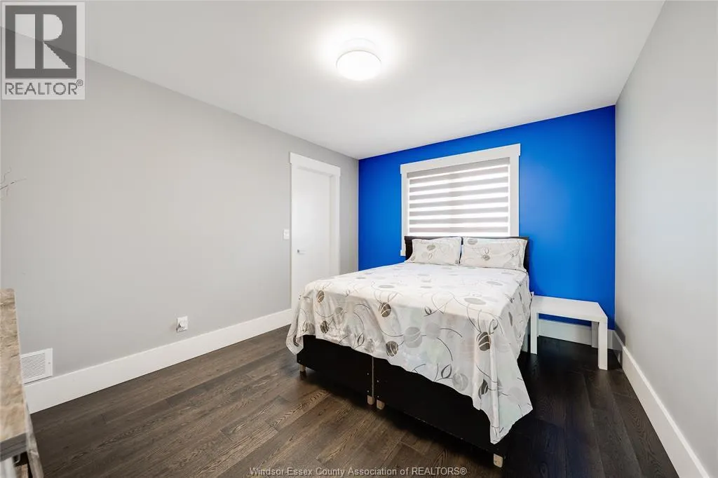 1140 REGENCY CRESCENT