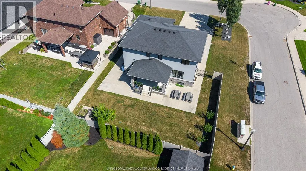 1140 REGENCY CRESCENT