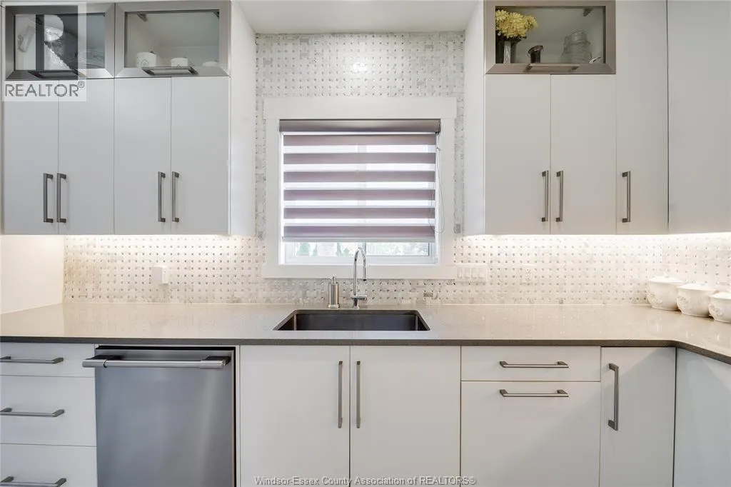 1140 REGENCY CRESCENT