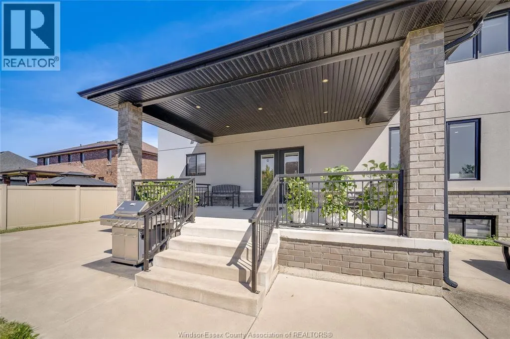 1140 REGENCY CRESCENT