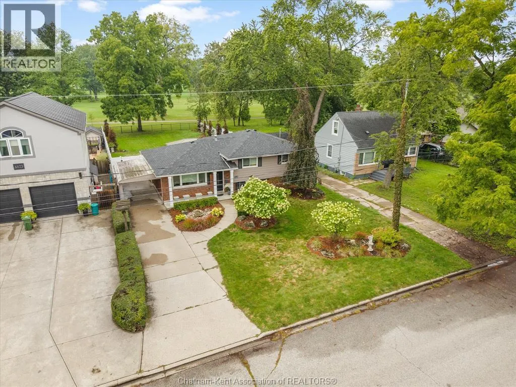 4113 Roseland DRIVE East