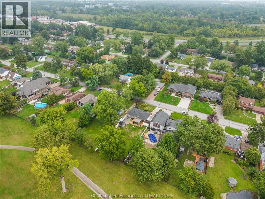 4113 Roseland DRIVE East