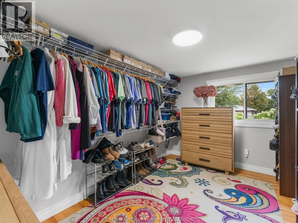 4113 Roseland DRIVE East