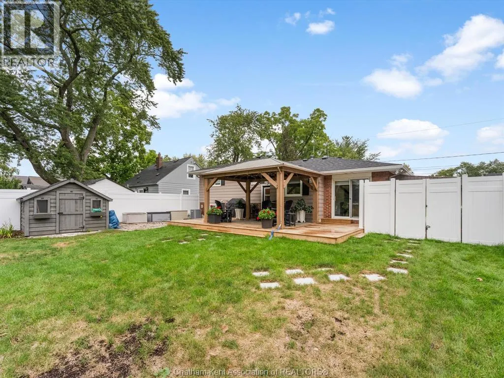 4113 Roseland DRIVE East
