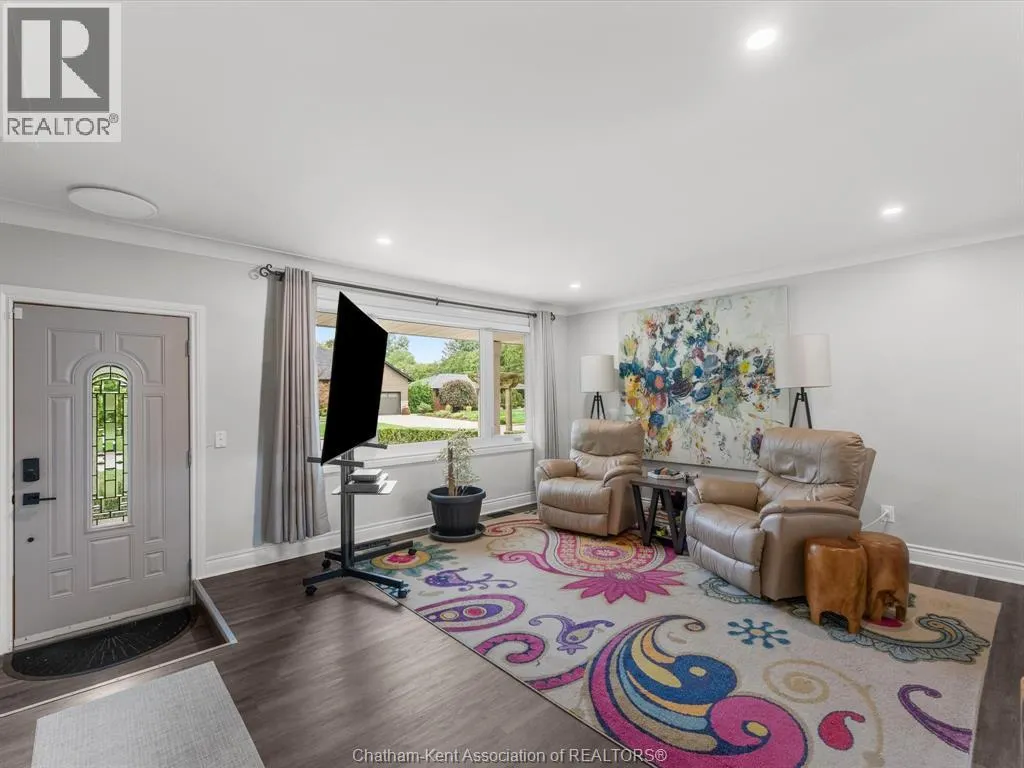 4113 Roseland DRIVE East