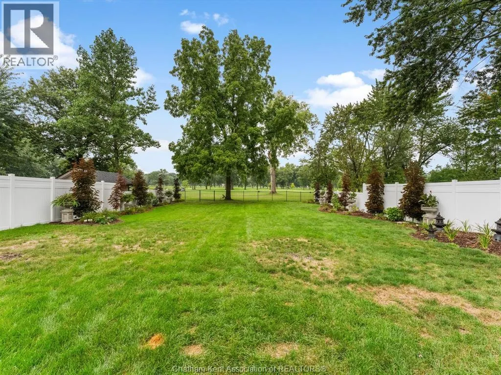 4113 Roseland DRIVE East