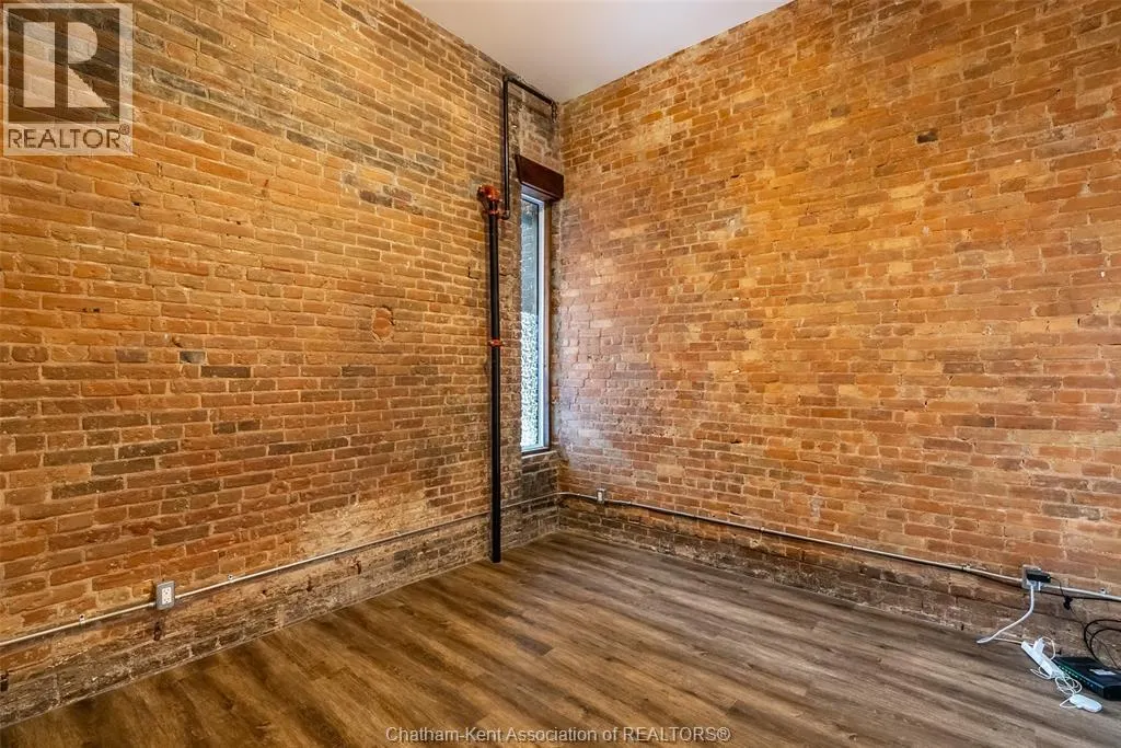 164 King STREET West Unit# 201