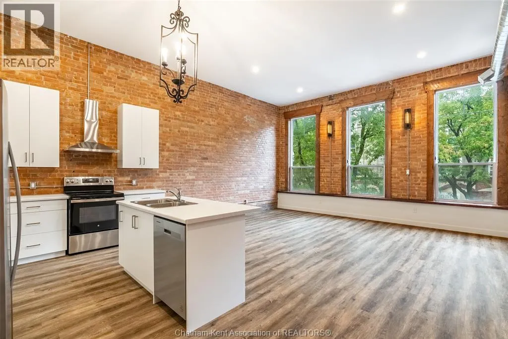 164 King STREET West Unit# 201