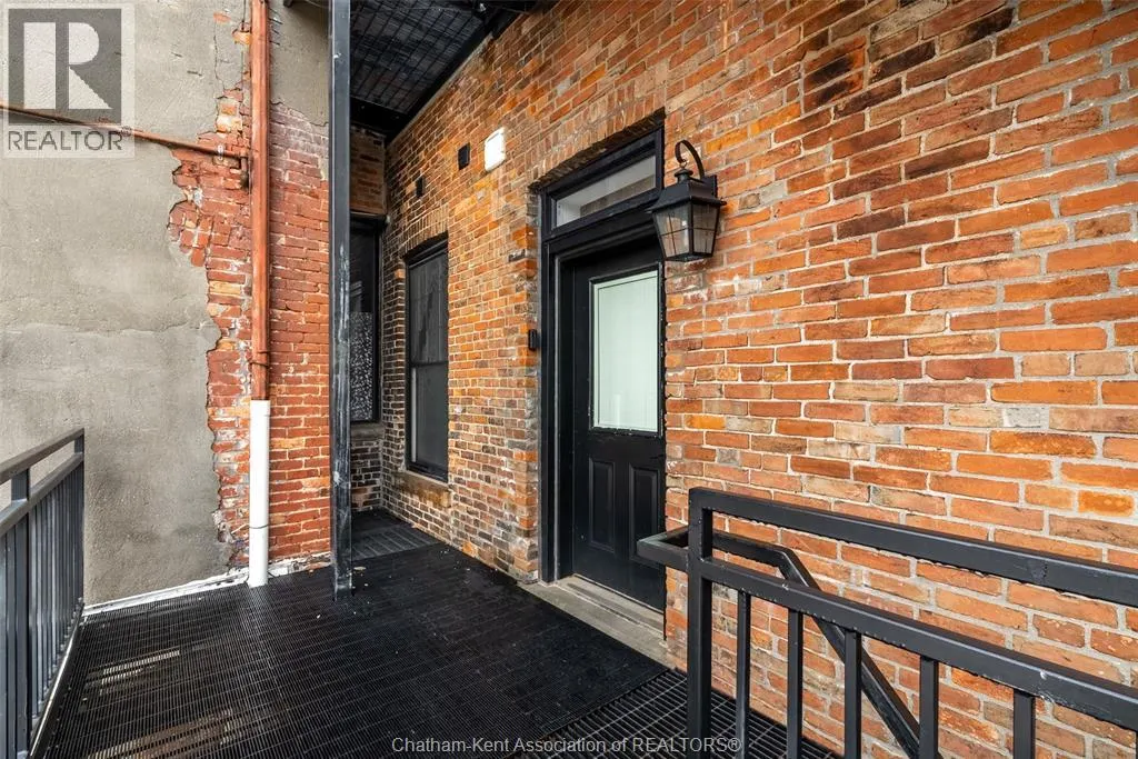 164 King STREET West Unit# 201