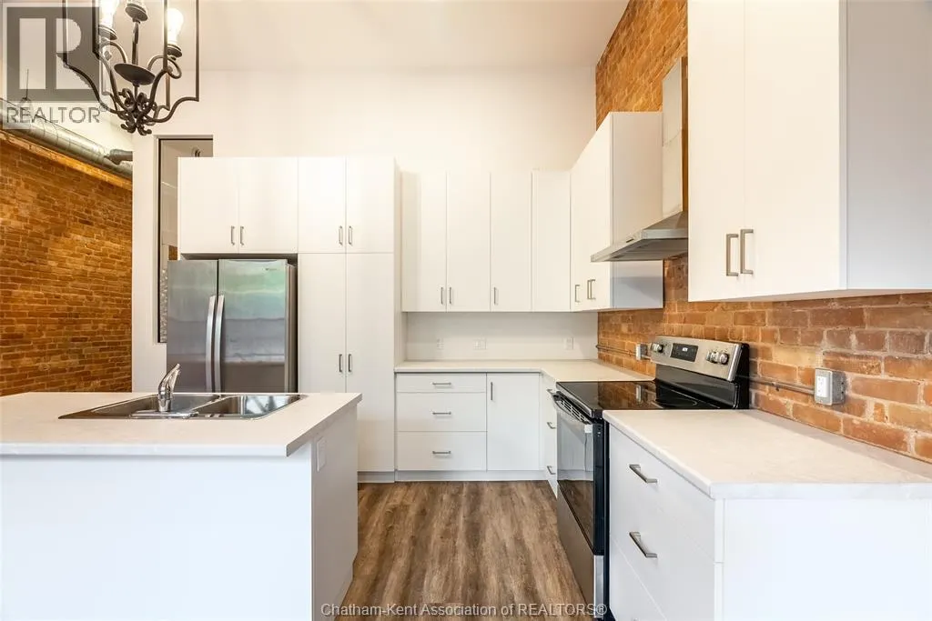 164 King STREET West Unit# 201