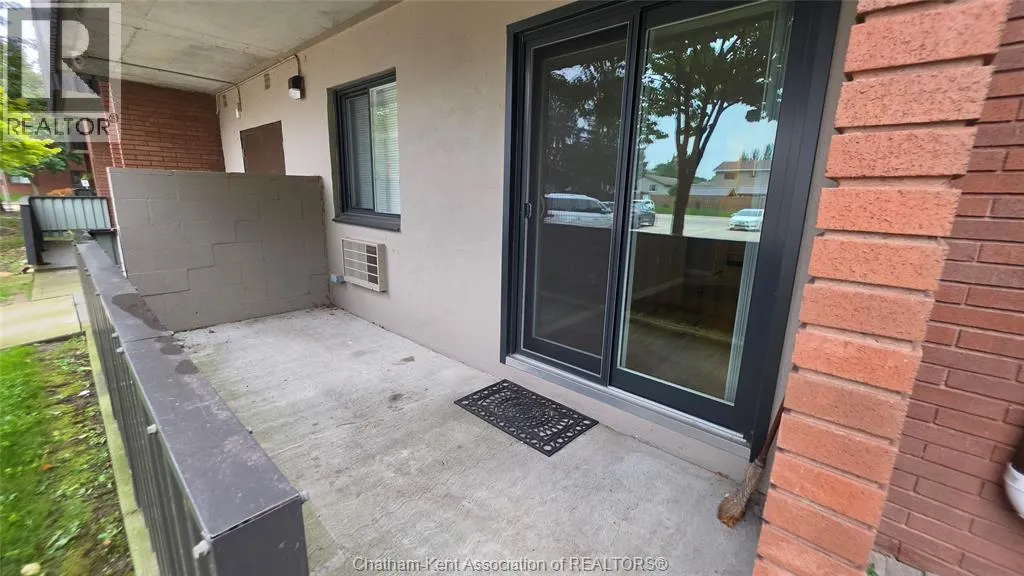 975 Grand AVENUE West Unit# 106