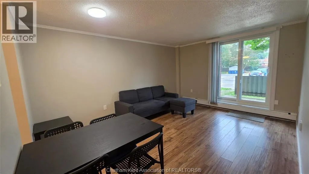 975 Grand AVENUE West Unit# 106