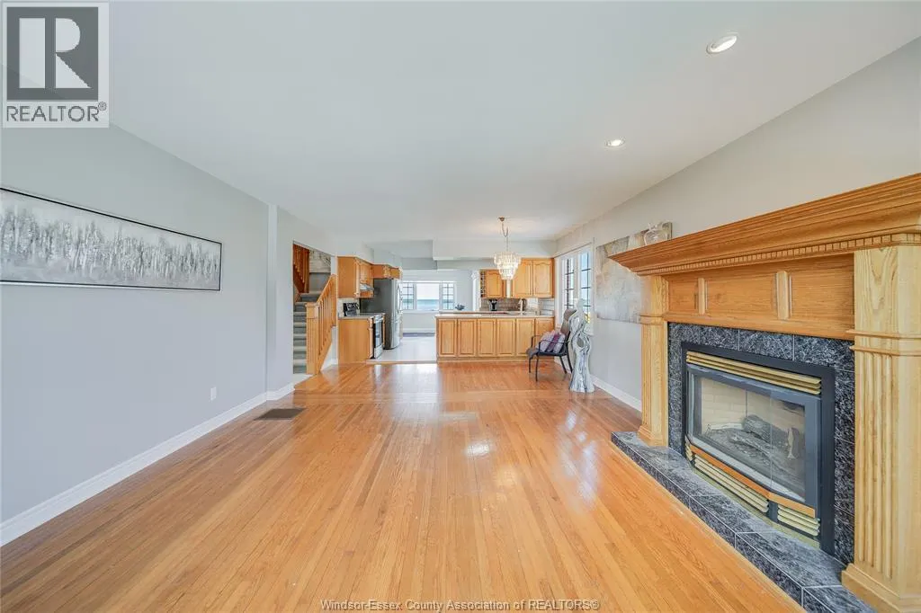 13902 RIVERSIDE DRIVE