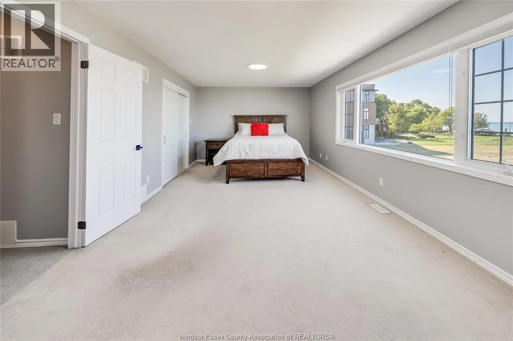 13902 RIVERSIDE DRIVE