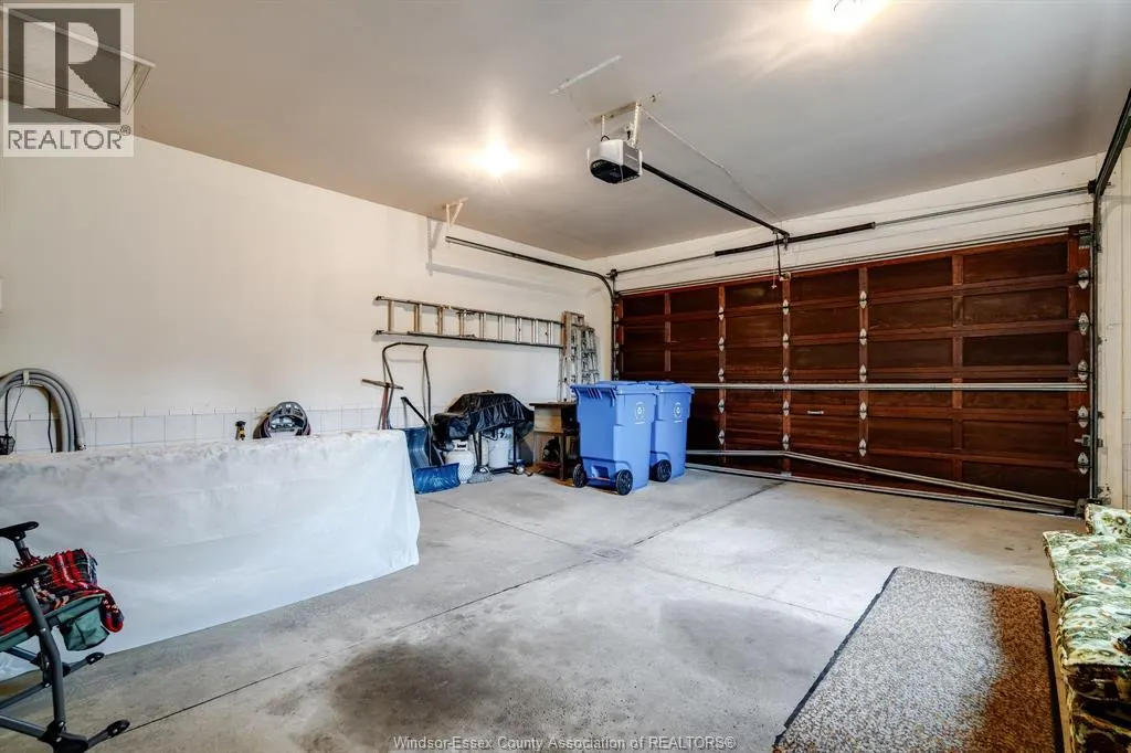 5 Lucy CRESCENT