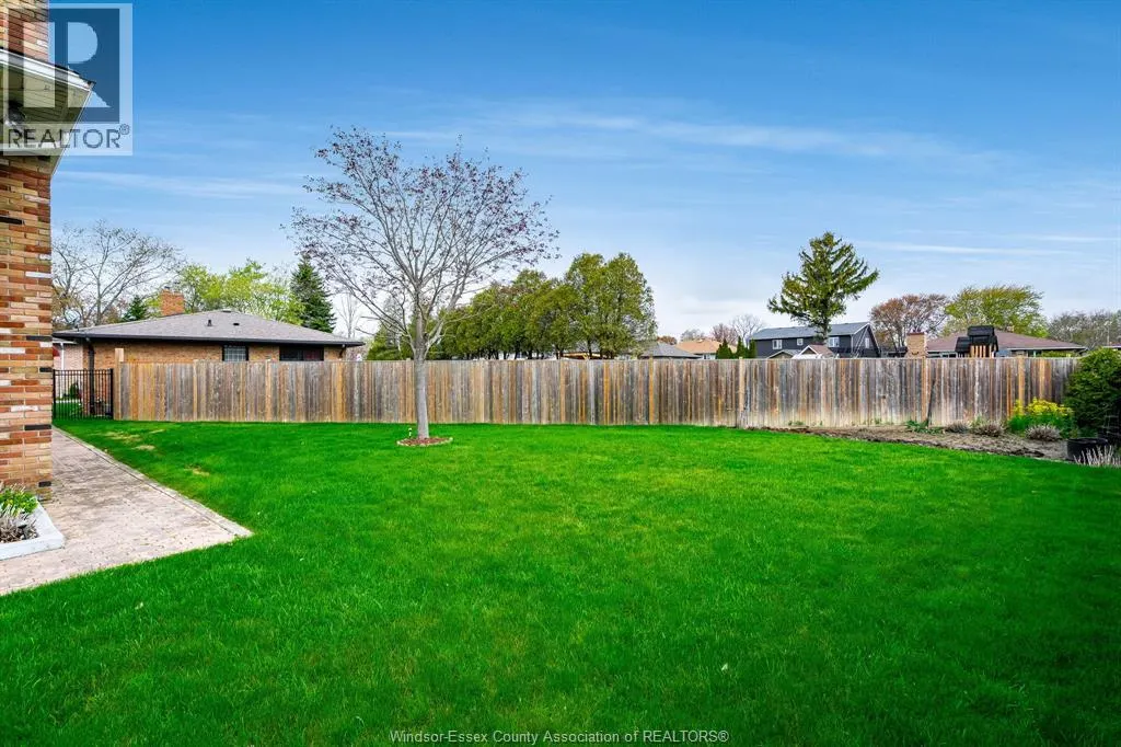 5 Lucy CRESCENT