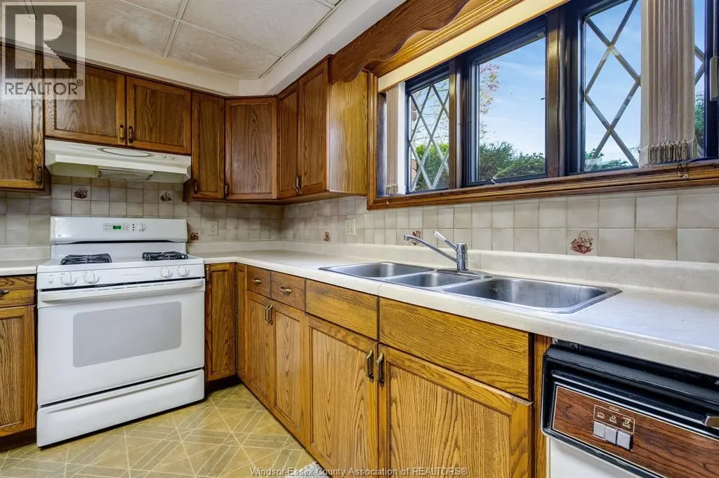 5 Lucy CRESCENT