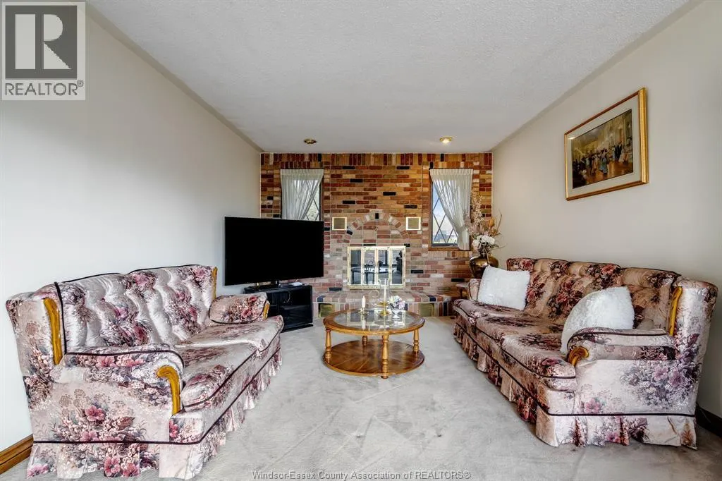 5 Lucy CRESCENT