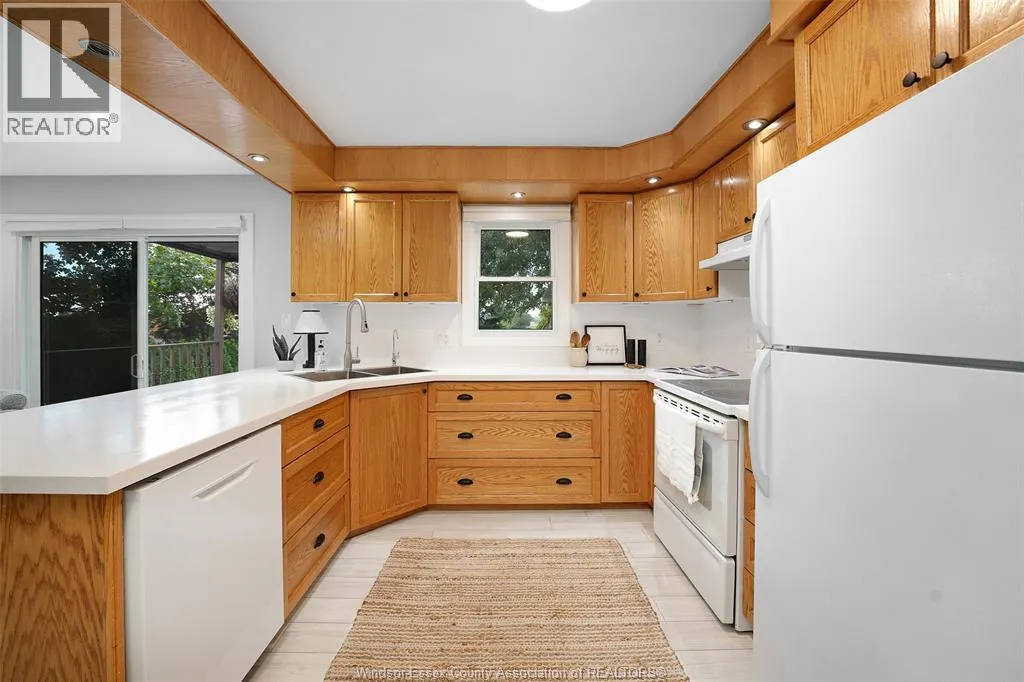1331 CLOVELLY DRIVE