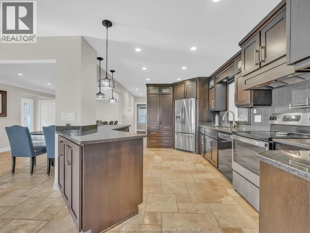 374 INMAN Sideroad