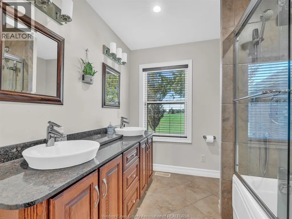 374 INMAN Sideroad