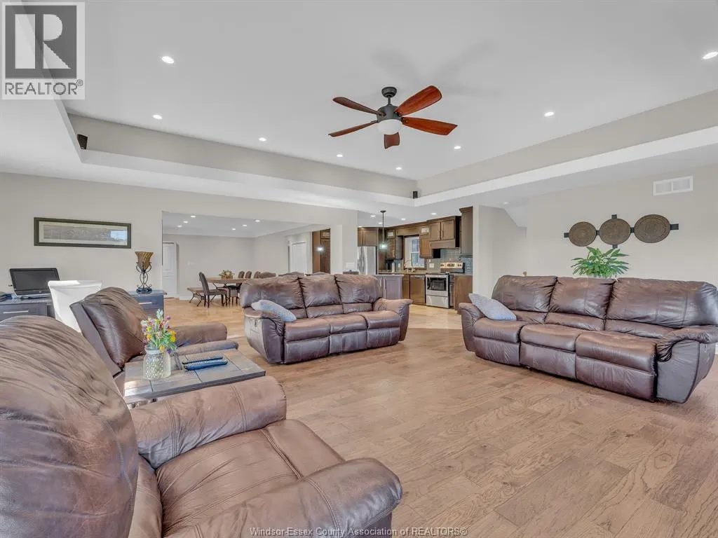 374 INMAN Sideroad