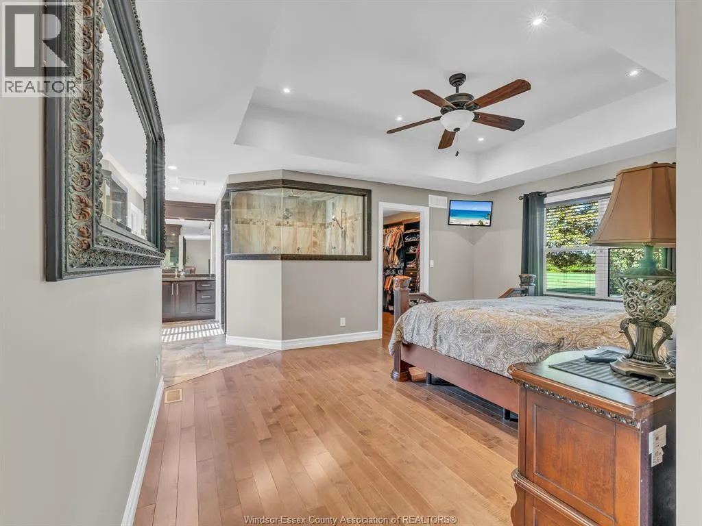 374 INMAN Sideroad