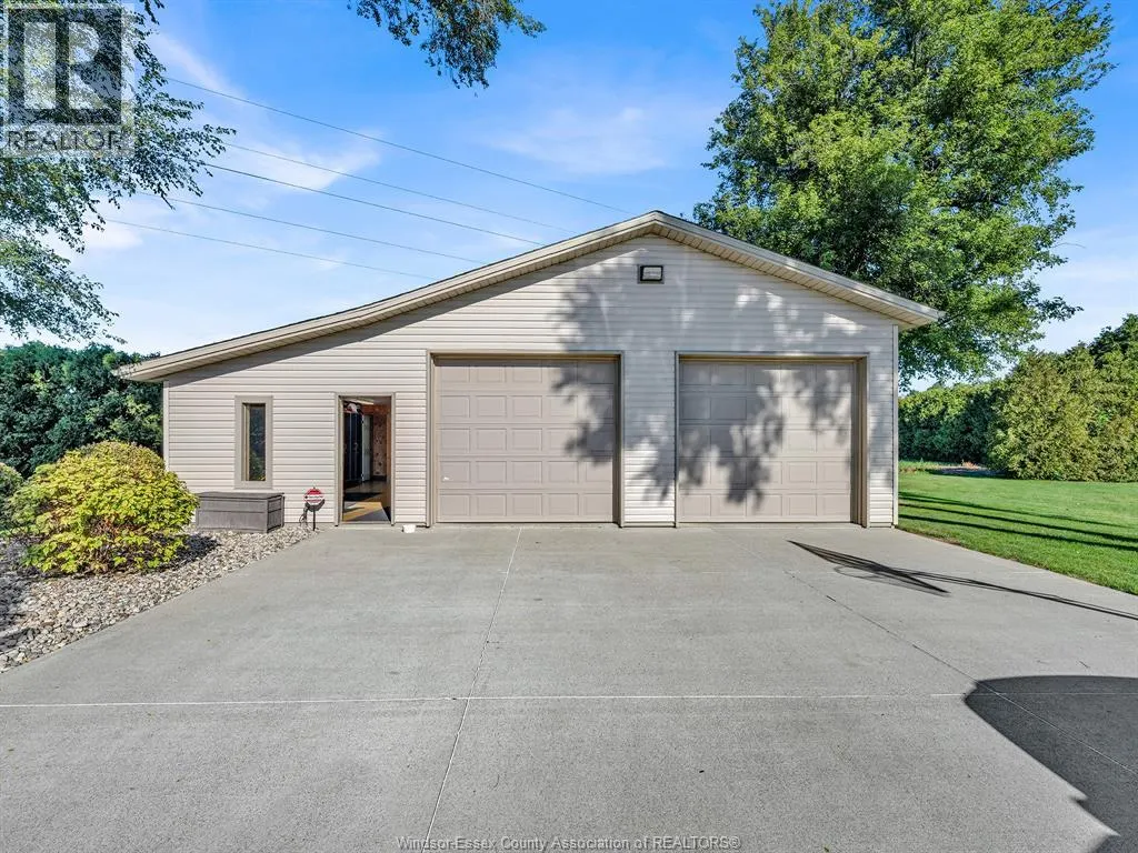 374 INMAN Sideroad