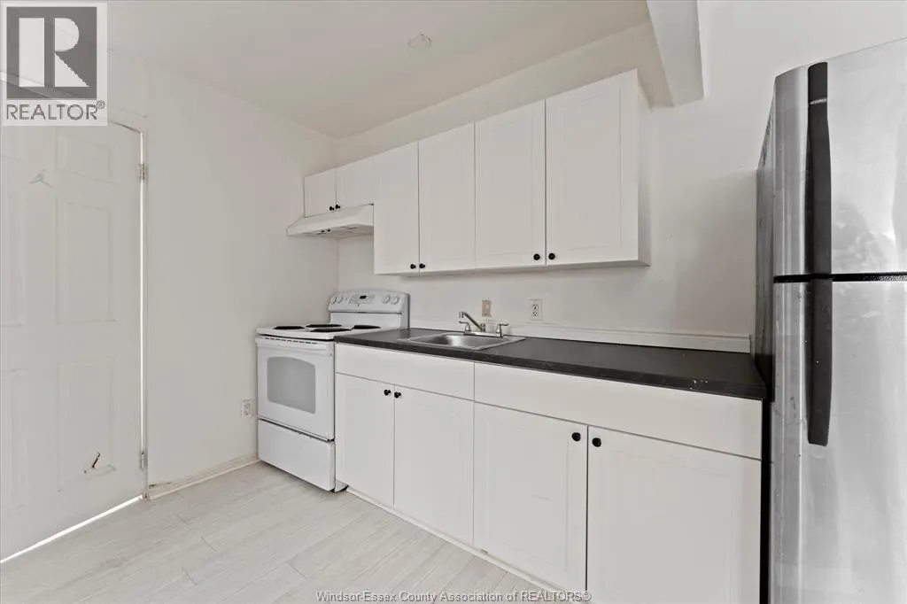 3511 Wyandotte