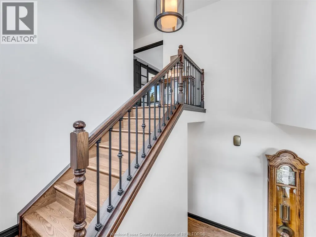 4024 HICKORY ACRES DRIVE