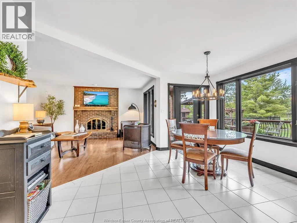 4024 HICKORY ACRES DRIVE