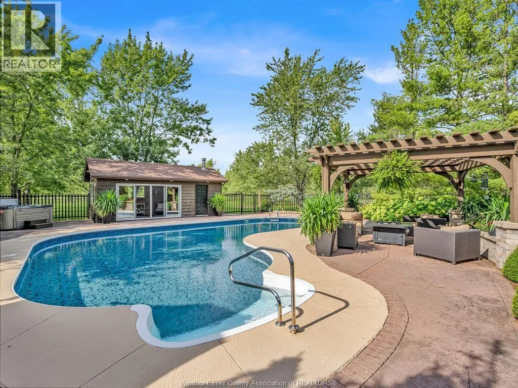 4024 HICKORY ACRES DRIVE