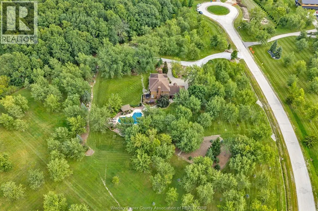 4024 HICKORY ACRES DRIVE