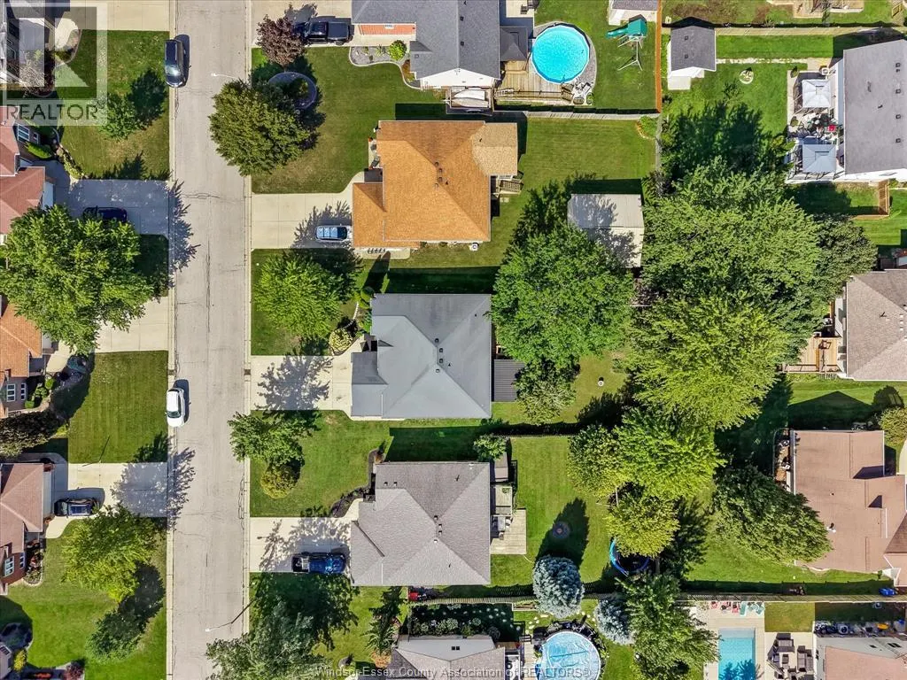 844 COTTAGE GROVE