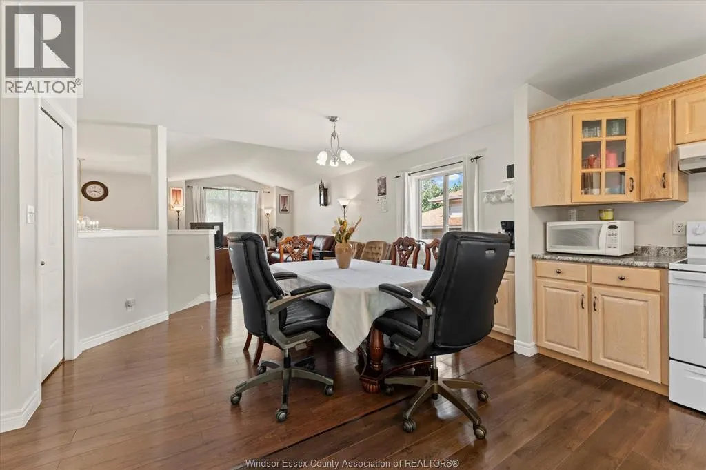 844 COTTAGE GROVE