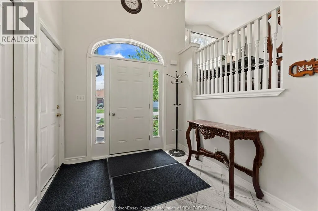 844 COTTAGE GROVE