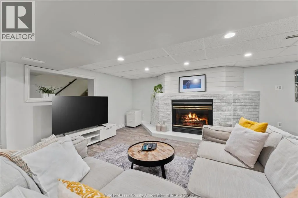 3425 Roxborough BOULEVARD