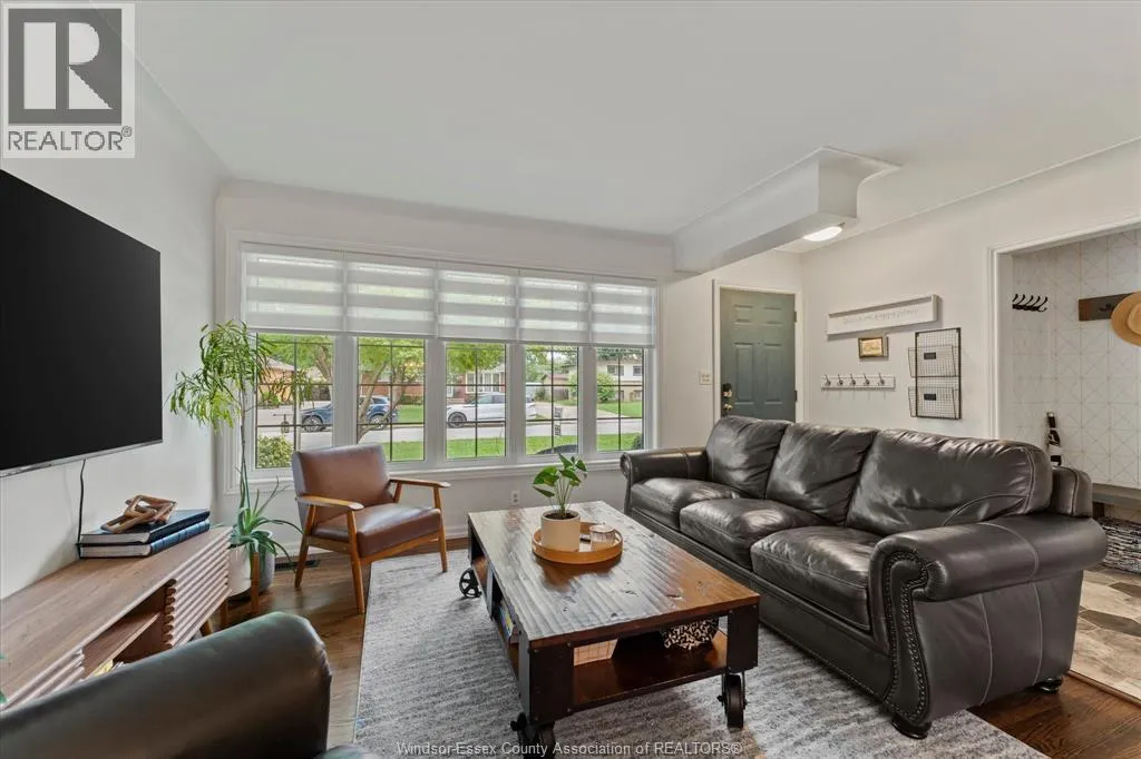 3425 Roxborough BOULEVARD