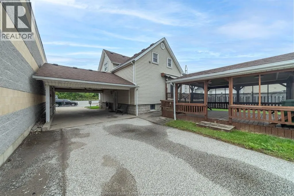 12353 TECUMSEH ROAD East