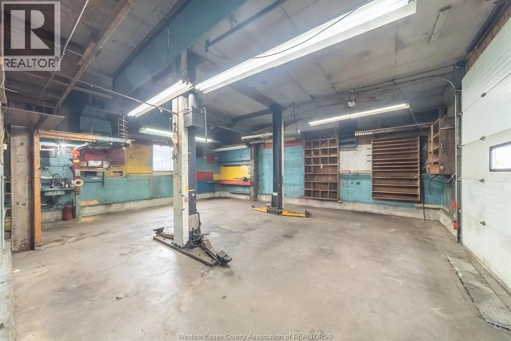 12353 TECUMSEH ROAD East