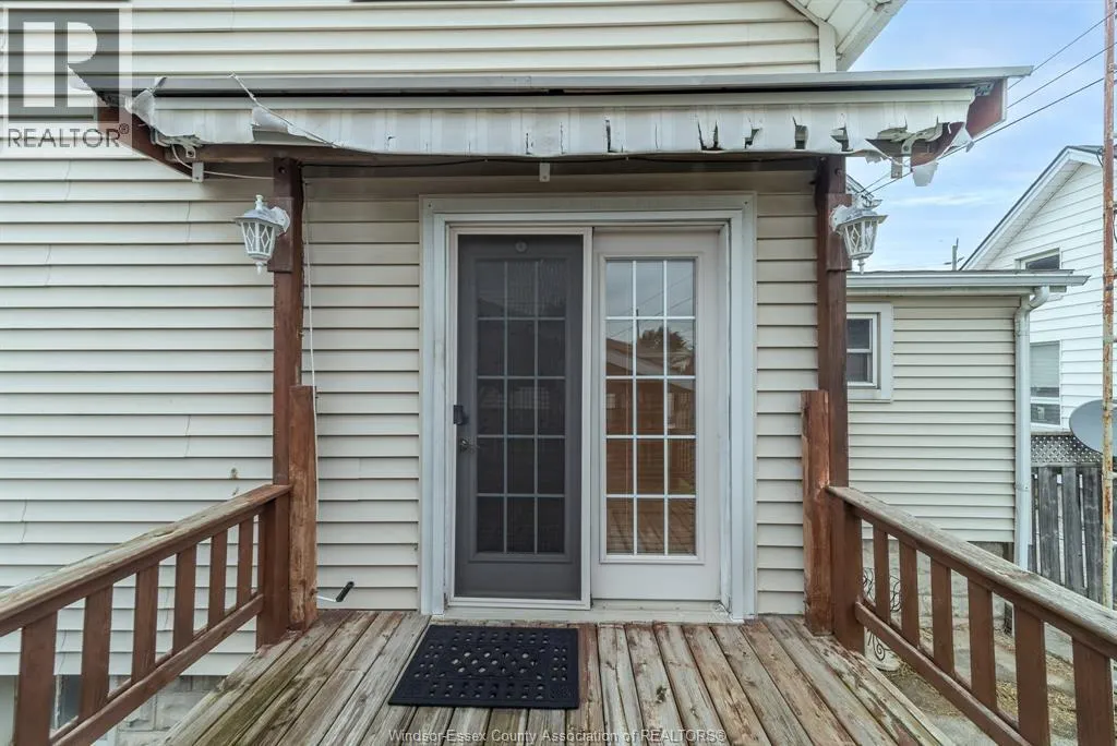 12353 TECUMSEH ROAD East
