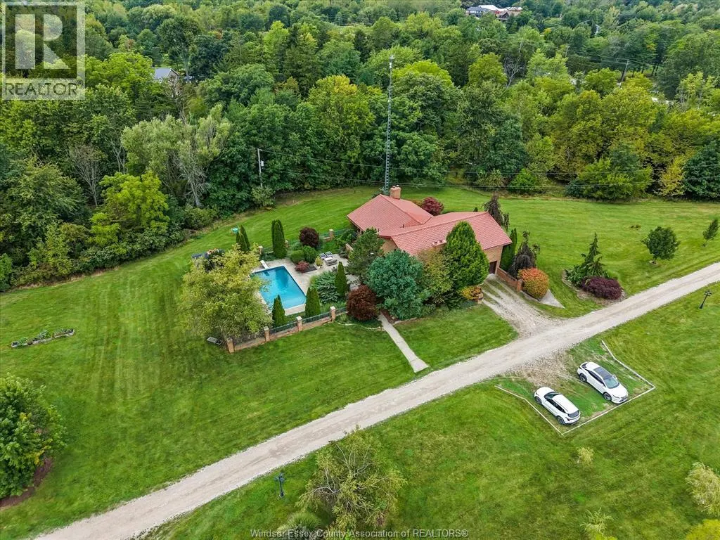 4913 4th CONCESSION RD E East
