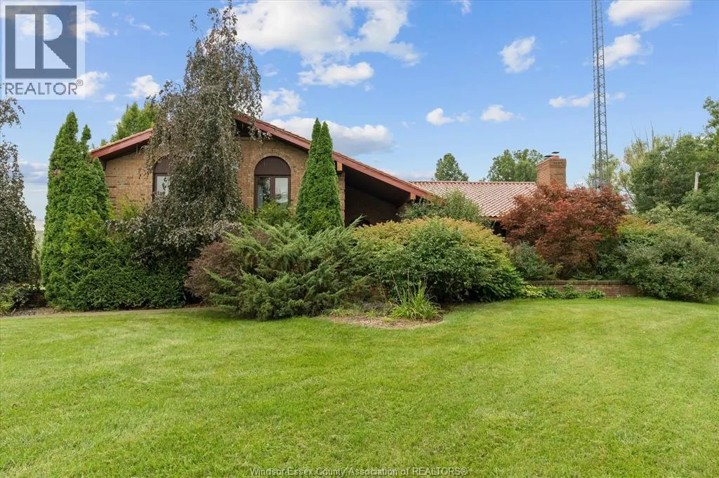 4913 4th CONCESSION RD E East