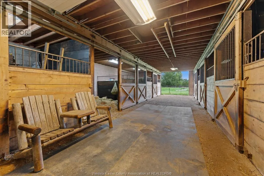 4913 4th CONCESSION RD E East