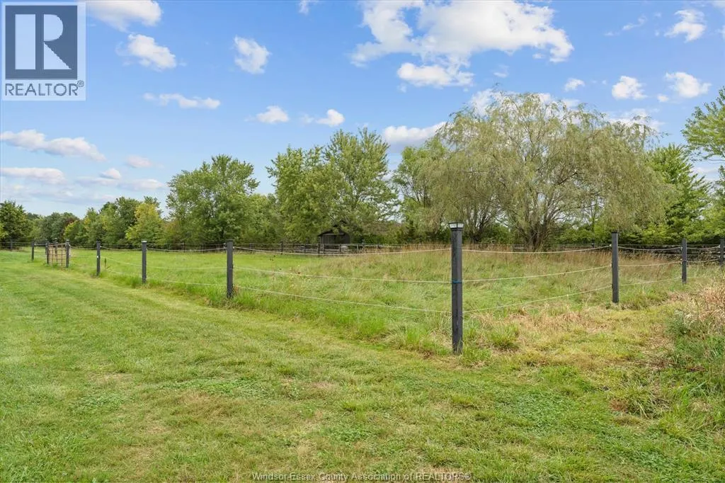 4913 4th CONCESSION RD E East
