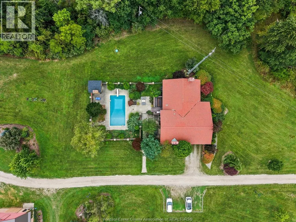 4913 4th CONCESSION RD E East