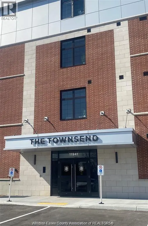 11941 TECUMSEH ROAD East Unit# 106