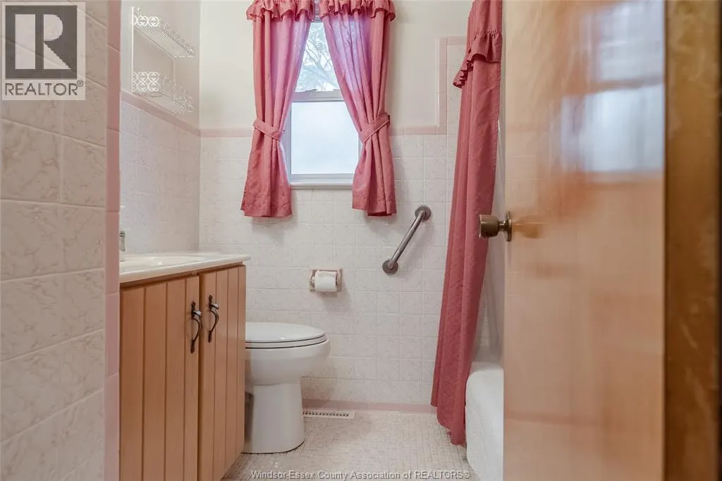 1051 Grand Marais ROAD West