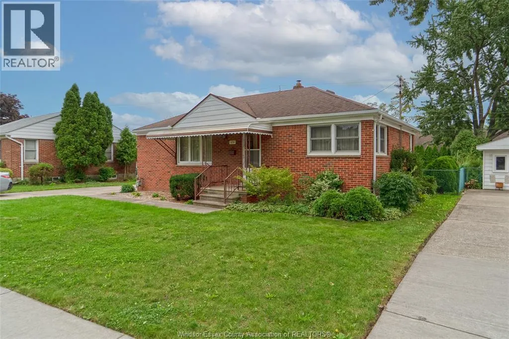 1051 Grand Marais ROAD West
